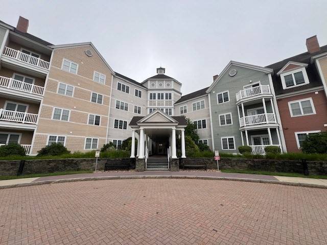 6 Woodman Way #204, Newburyport, MA 01950