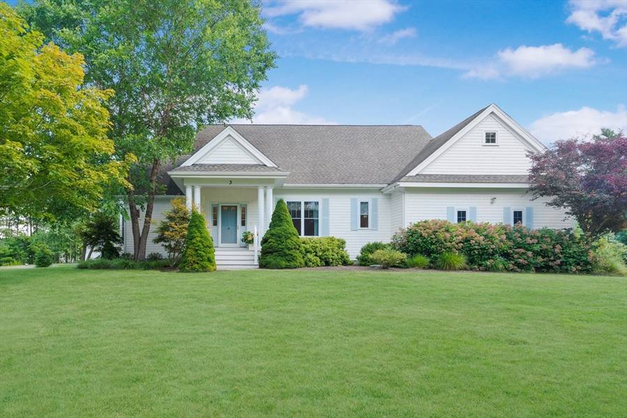 3 Fieldstone Dr, Mattapoisett, MA 02739