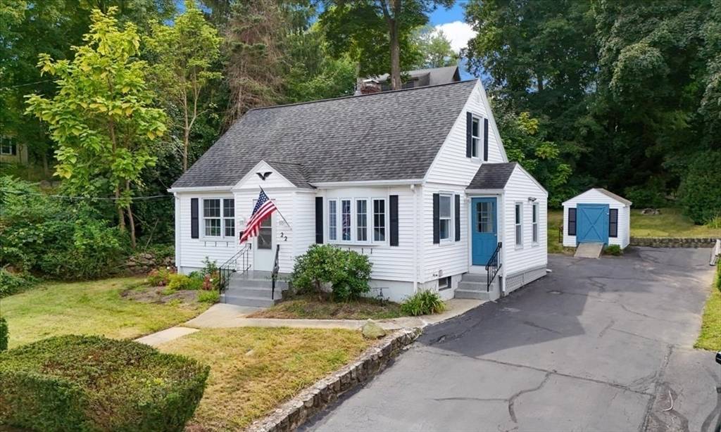 Uxbridge, MA 01569,22 Pleasant St