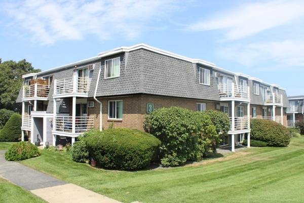 145 Essex Ave #304, Gloucester, MA 01930