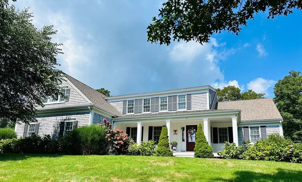 4 Crocker Rise Rd, Harwich, MA 02645