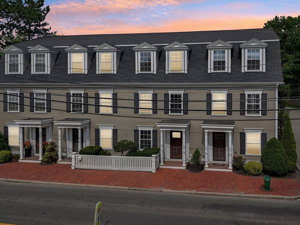 124 Merrimac St #C, Newburyport, MA 01950