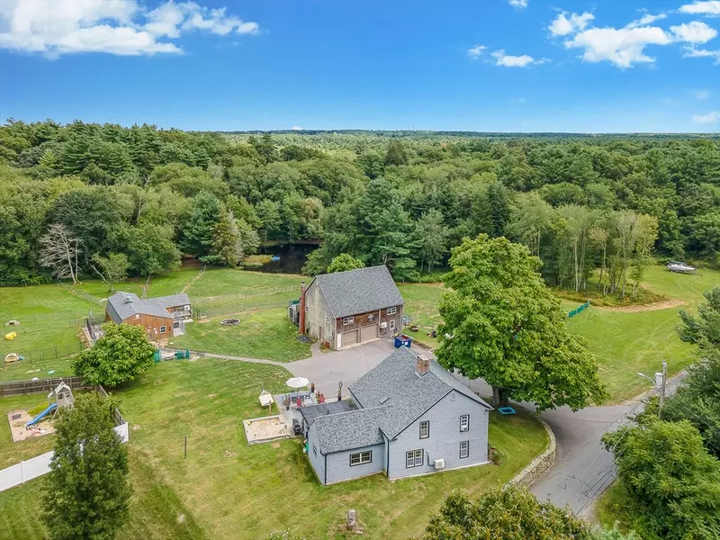 16 Morse's Lane, Acushnet, MA 02743