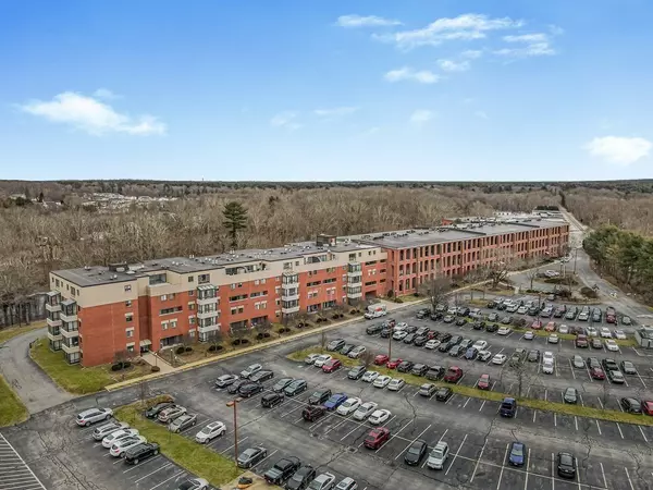 96 Old Colony Ave #264, Taunton, MA 02718