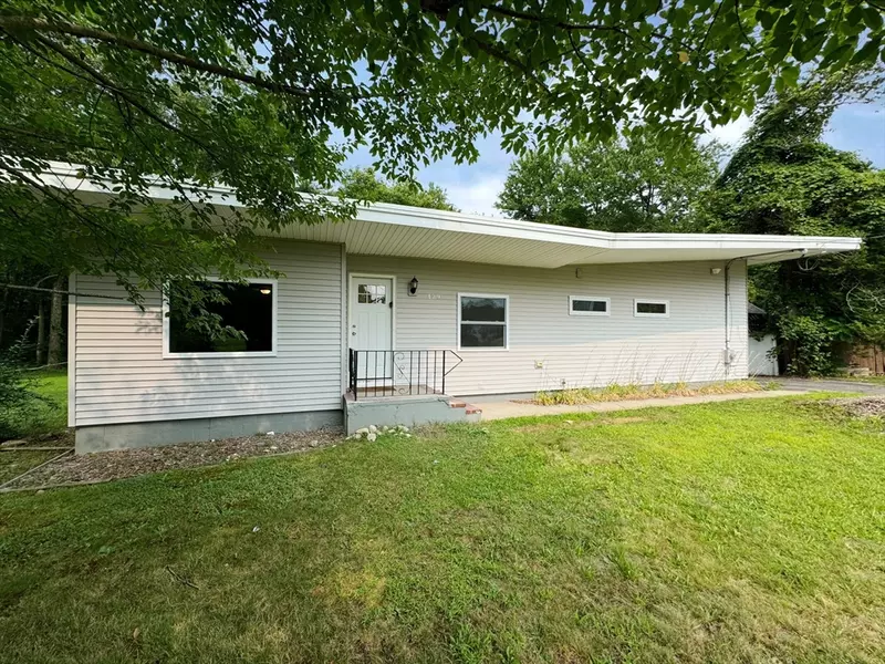 129 Pine St, Holbrook, MA 02343