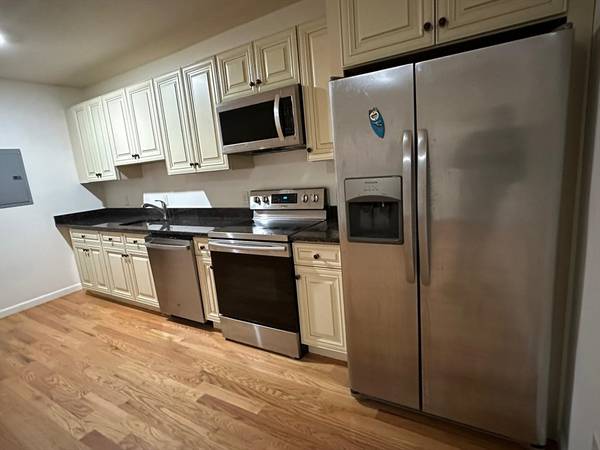 265 Essex St #1A, Lawrence, MA 01840