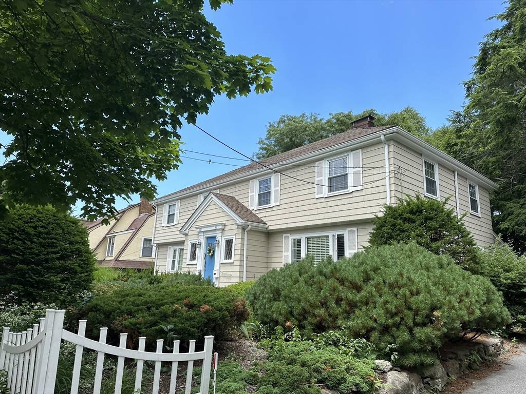 623 Belmont St #2, Belmont, MA 02478