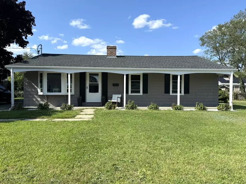 31 Ludlow St, Acushnet, MA 02743