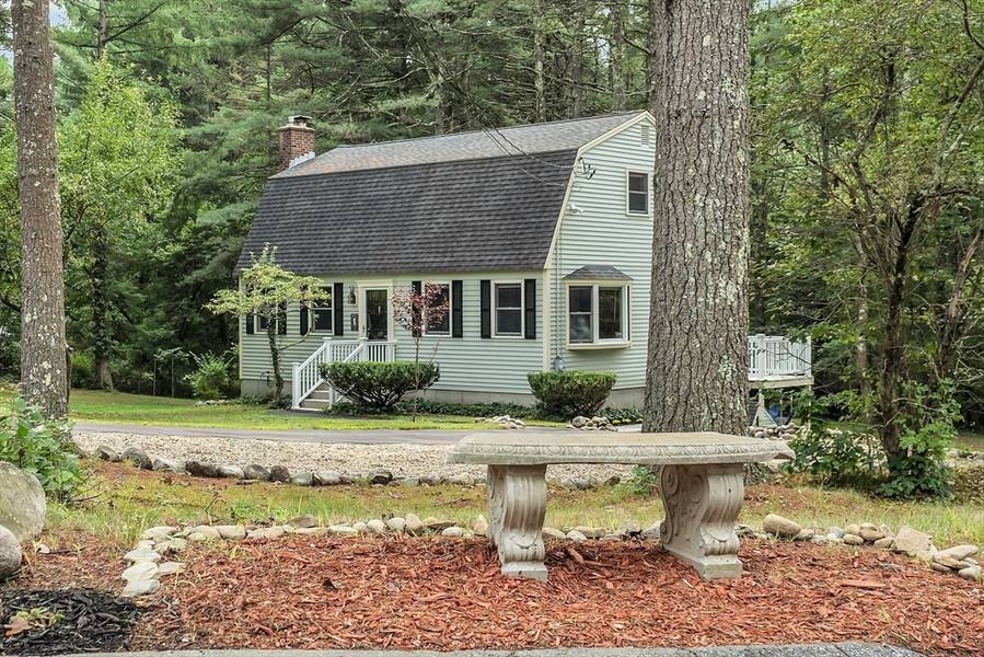 145 Flavell Rd, Groton, MA 01450