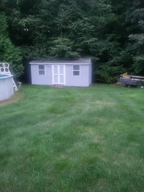 Belchertown, MA 01007,25 Helen Ln