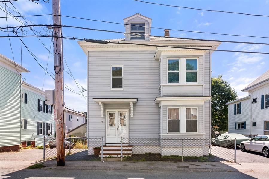 7 Oak Street, Gloucester, MA 01930