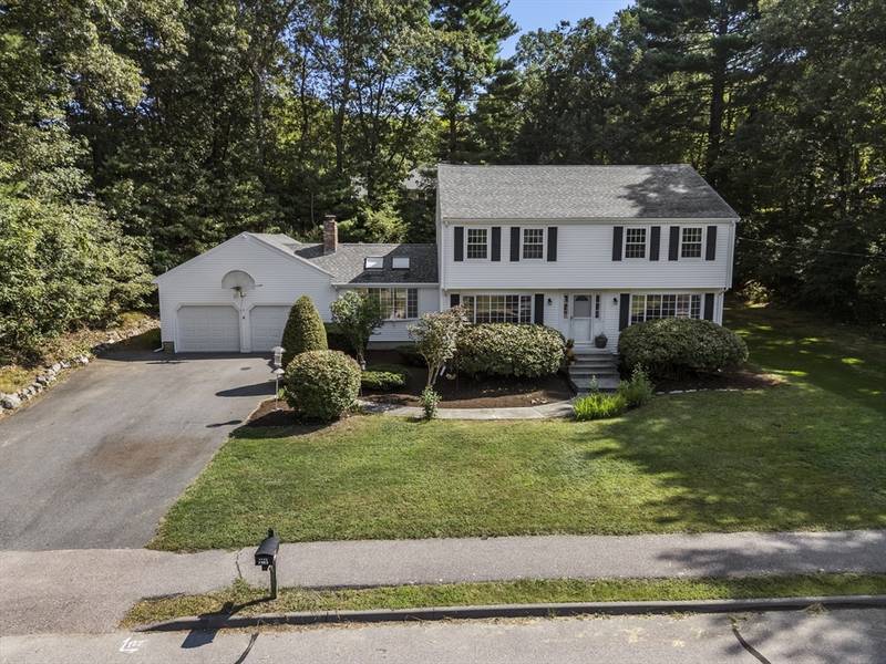 21 Hatters Hill Road, Medfield, MA 02052