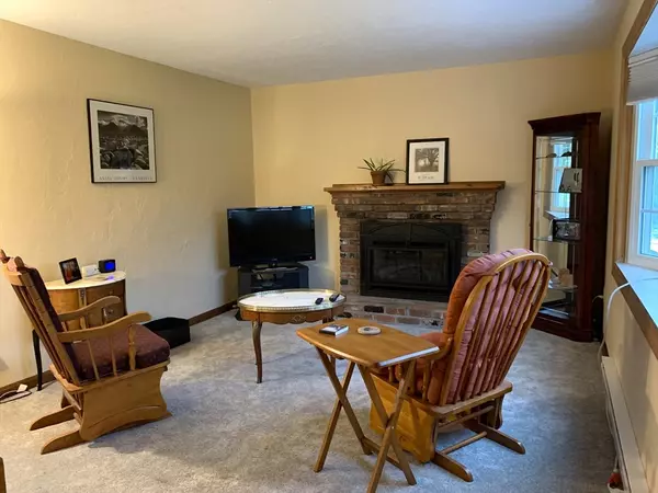 Charlton, MA 01507,50 J Davis Rd
