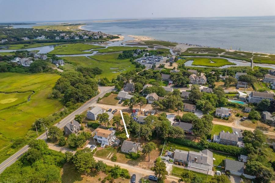 19 Stoughton Ln, Chatham, MA 02633