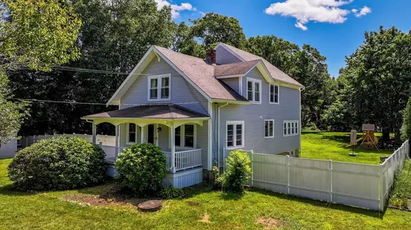 449 Old Westport Rd, Dartmouth, MA 02747