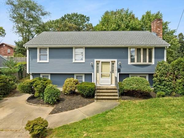 112 Arborway Dr, Braintree, MA 02184