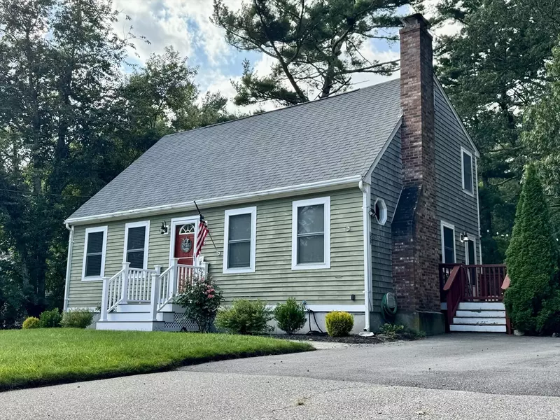 28 Nickerson St, Plymouth, MA 02360