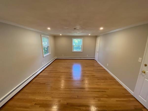 25 Neillian Street #25, Bedford, MA 01730