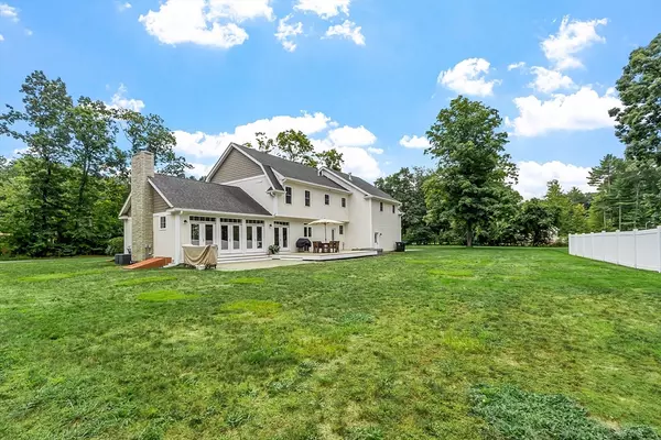 Littleton, MA 01460,10 Sleigh Ride Lane