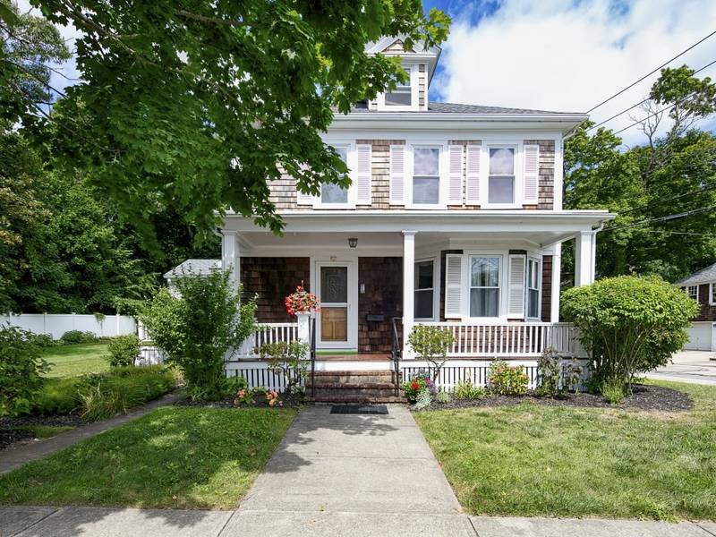 35 Davis St, Plymouth, MA 02360