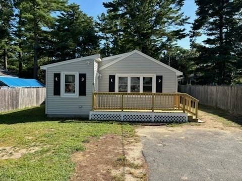 6 9th Ave, Wareham, MA 02571