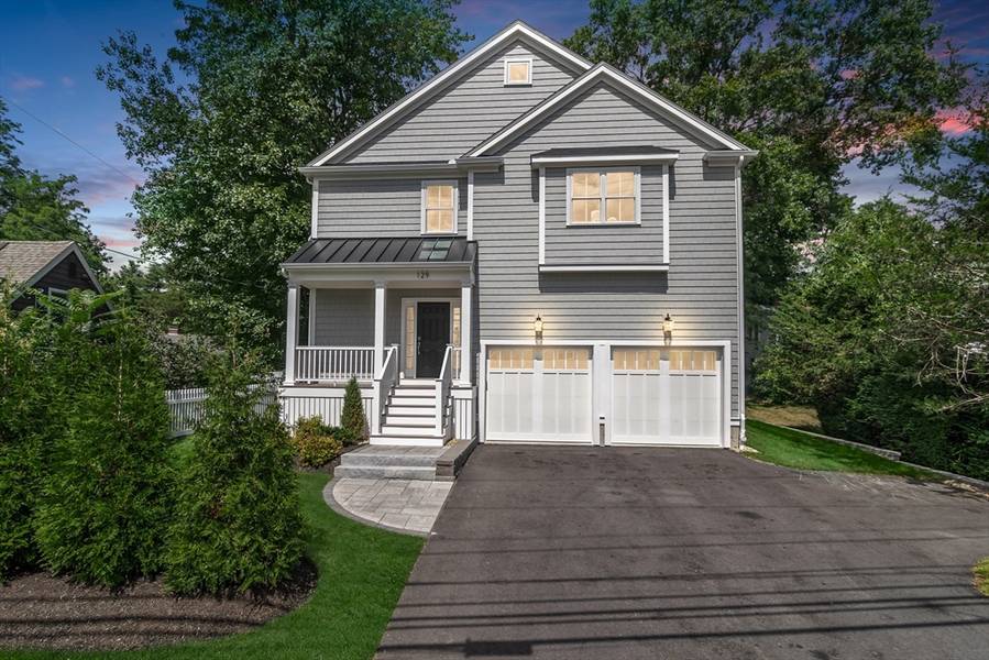 127 Hartford, Natick, MA 01760