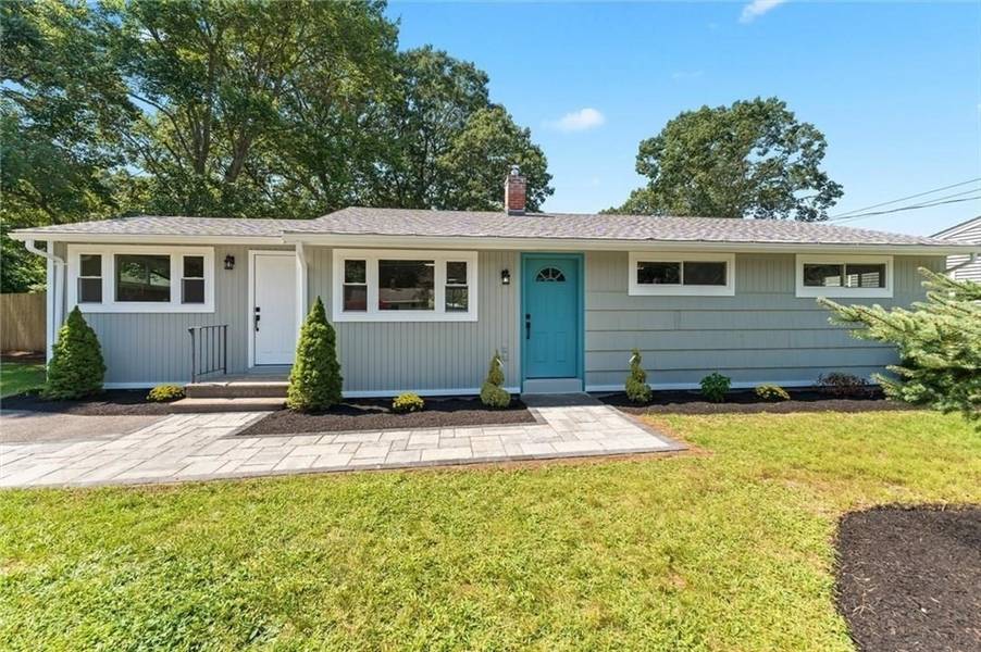 6 Keeley Avenue, Warwick, RI 02886