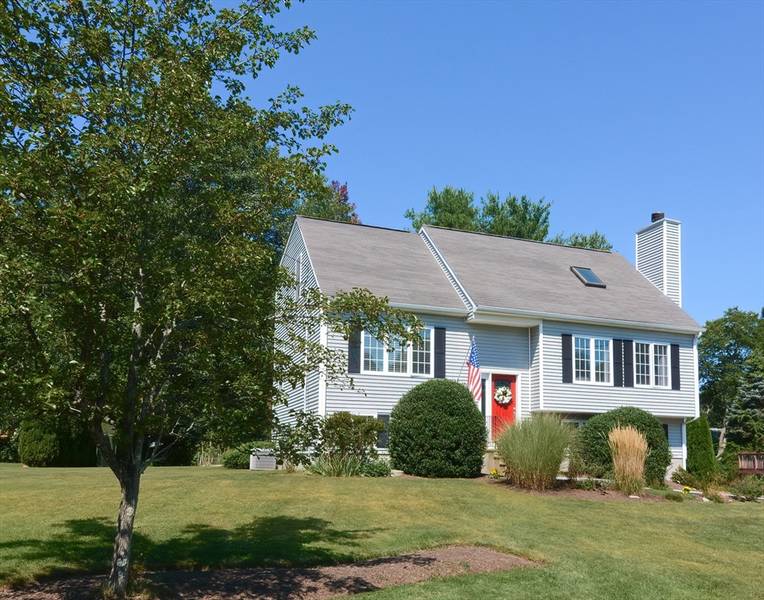 19 Grenier Ave, Webster, MA 01570