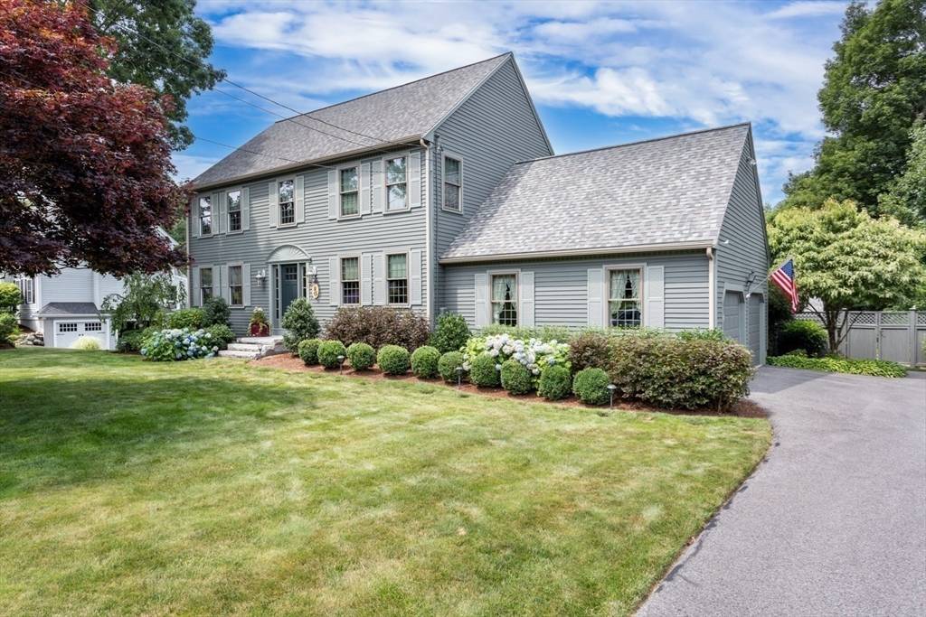6 King Philip Rd, Franklin, MA 02038
