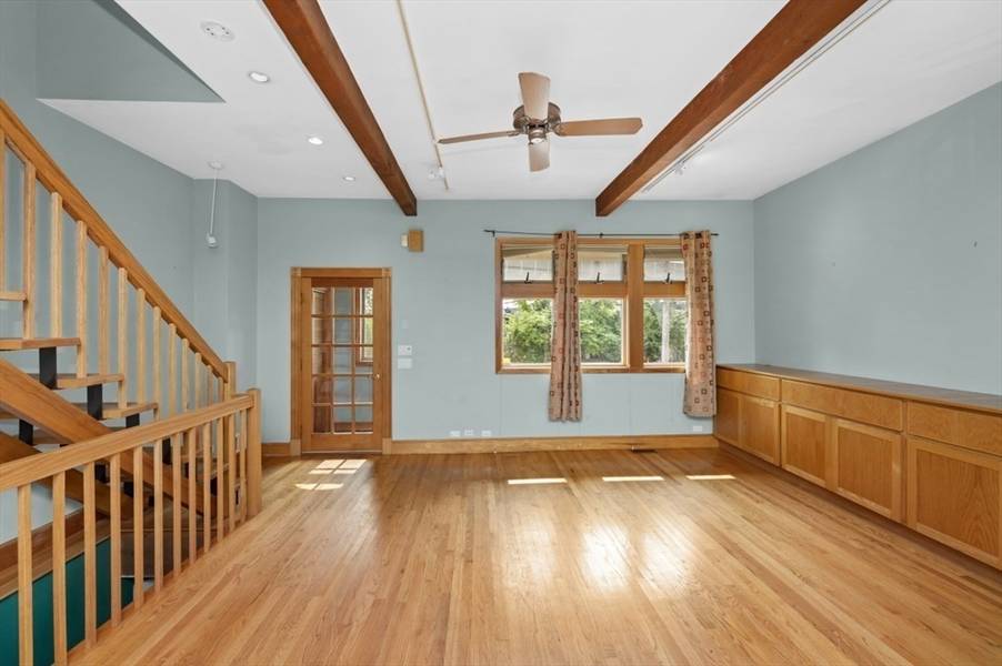 8 Clinton Pl, Boston, MA 02129