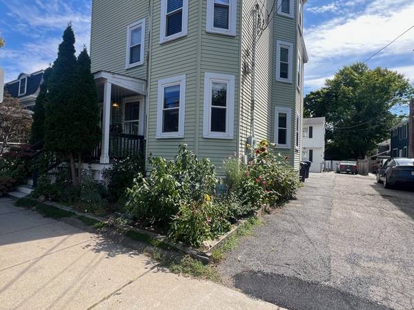 18 Rice Street #1, Cambridge, MA 02140