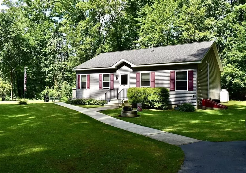 94 Lakeshore Drive, Sterling, MA 01564