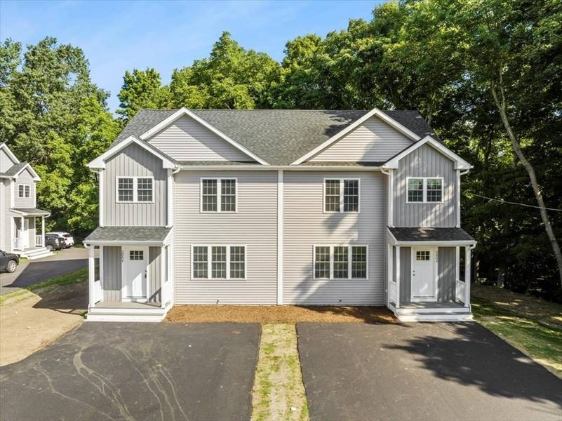 205 W Britannia Street #B, Taunton, MA 02780