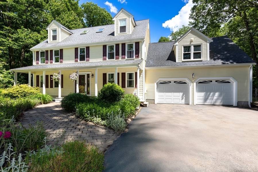 3 Centennial Dr, Blackstone, MA 01504