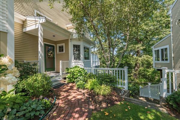 8 Parker Ridge Way #8, Newburyport, MA 01950