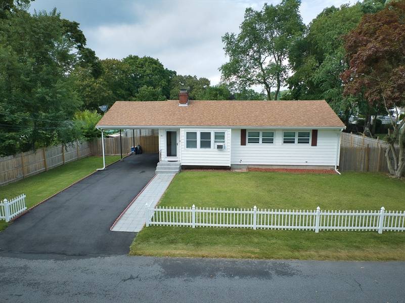 15 Laurel St, Taunton, MA 02780