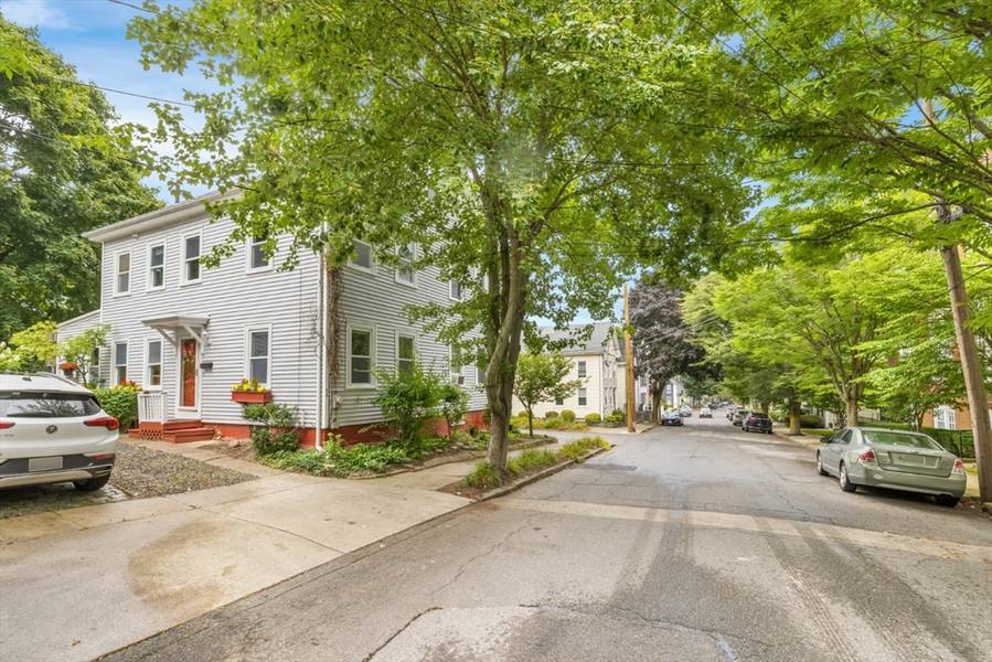 64 Warren Street #2, Newburyport, MA 01950