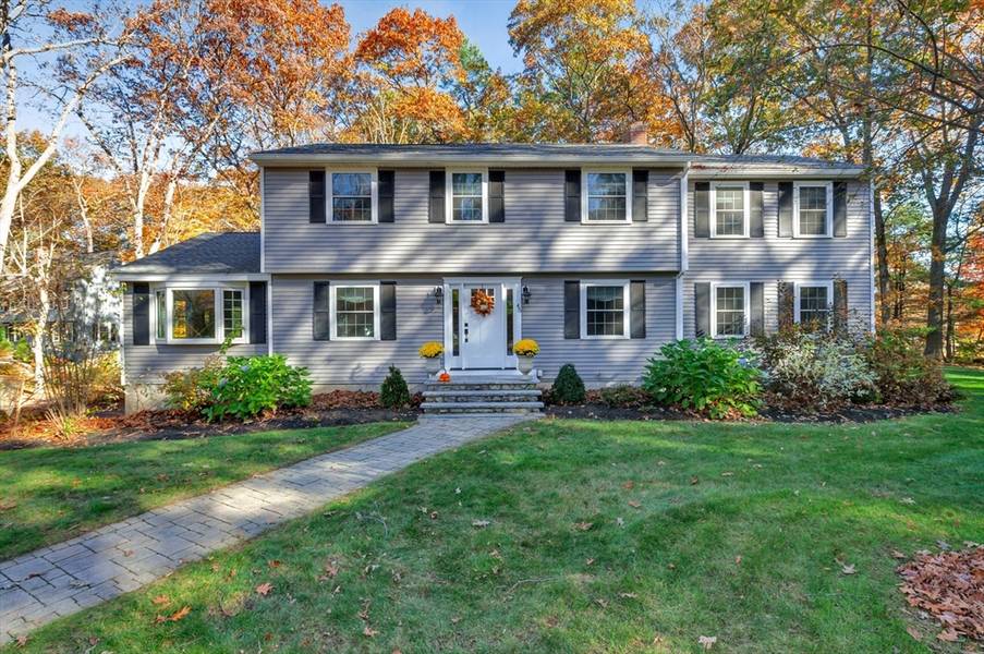 45 Woodberry Lane, North Andover, MA 01845