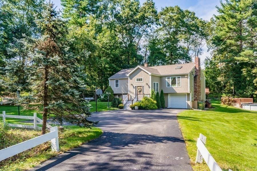 58 Old Southbridge Rd, Oxford, MA 01540