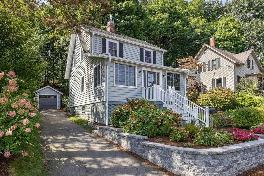 77 Lynde St, Melrose, MA 02176