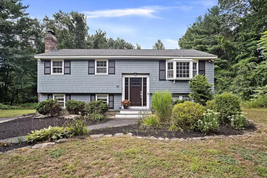 34 Christine Ave, Tyngsborough, MA 01879