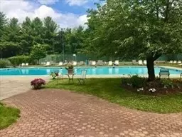 Agawam, MA 01001,11 Regency Park Dr #11