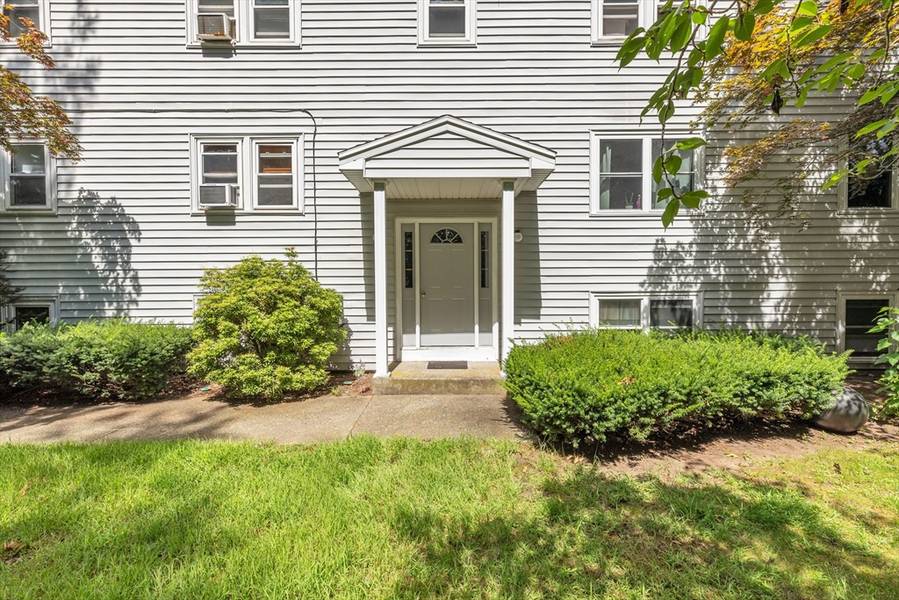 43 Magnolia St #1, Attleboro, MA 02703