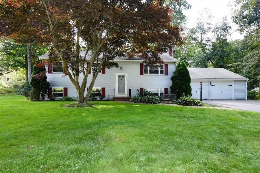 353 Dillingham Way, Hanover, MA 02339