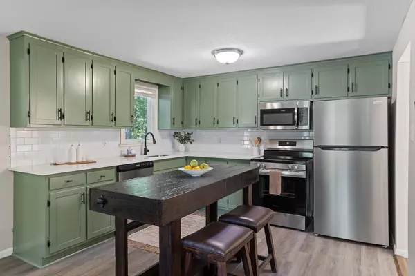 Littleton, MA 01460,14 Beaver Brook