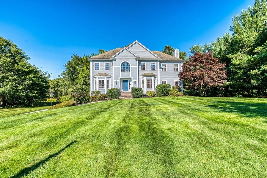 5 Douglass Ln, Andover, MA 01810