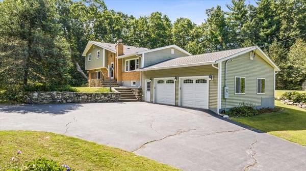 26 Gulf St, Boylston, MA 01505