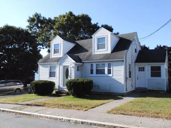 31 Calumet Rd, Methuen, MA 01844