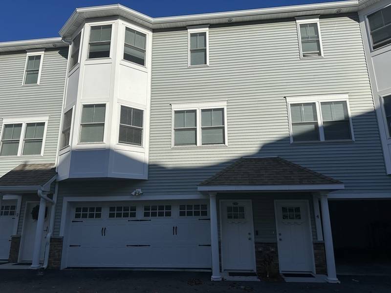 50 Desmoines Rd #H4, Quincy, MA 02169