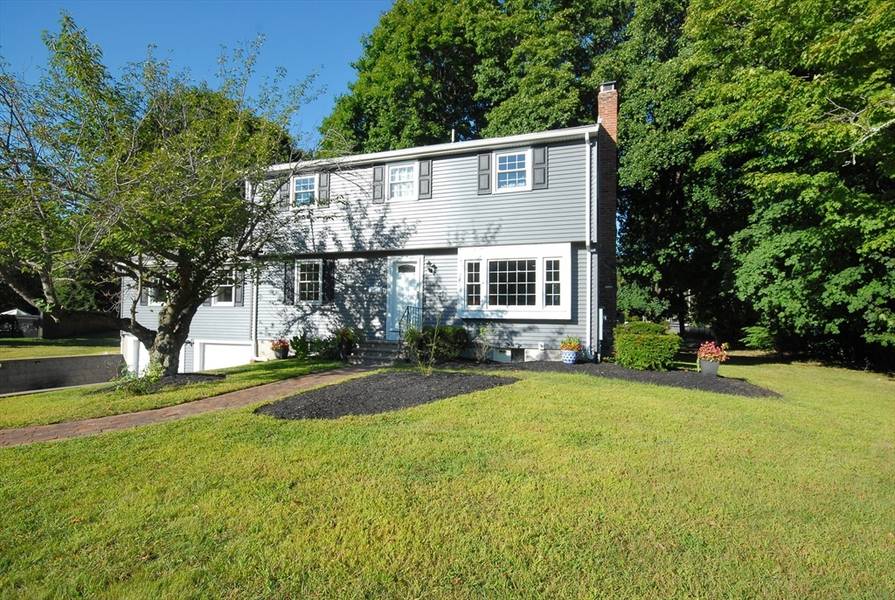 8 Winslow St, Concord, MA 01742